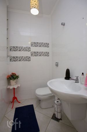 Image 11 - 525372