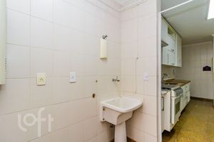 Image 41 - 525452