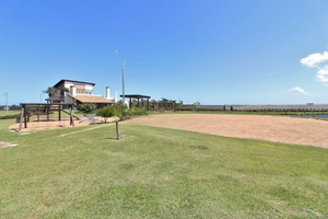 Image 35 - 527516