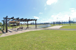 Image 39 - 527516