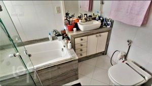Image 19 - 527776