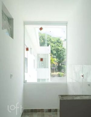 Image 19 - 527867