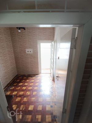 Image 4 - 527958