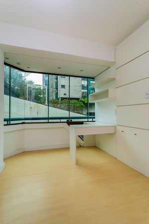 Image 21 - 528618