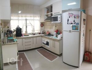 Image 11 - 530301