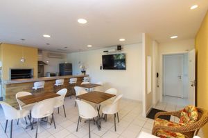 Image 17 - 541235