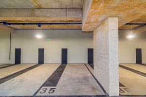 Image 33 - 541640