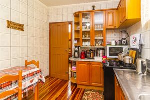 Image 10 - 542871