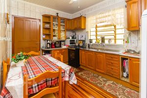 Image 9 - 542871