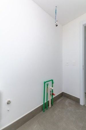 Image 28 - 543682