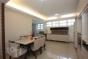 Image 20 - 543735