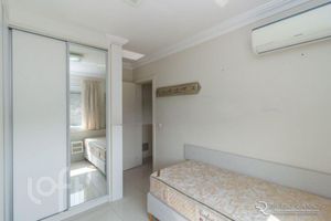 Image 11 - 545016