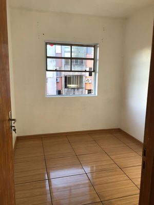 Image 8 - 545945
