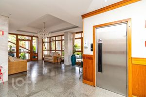 Image 35 - 546077