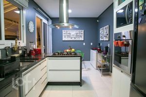 Image 11 - 546216