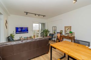 Image 1 - 548299
