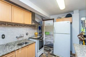 Image 25 - 548683