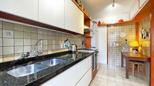 Image 10 - 548836