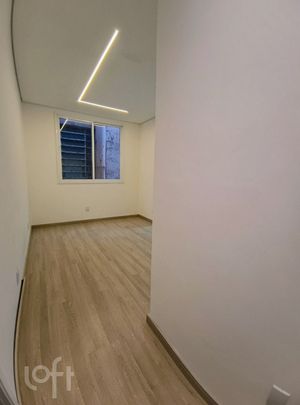 Image 3 - 549467