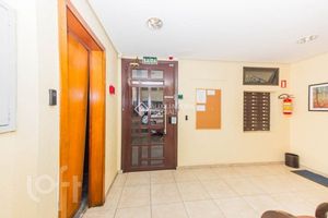Image 17 - 549551