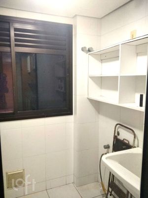 Image 9 - 549587