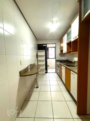 Image 17 - 549587