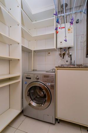Image 11 - 549882