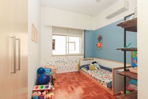 Image 26 - 550193