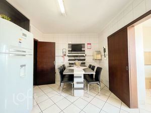 Image 49 - 550563