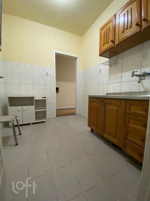 Image 3 - 551198