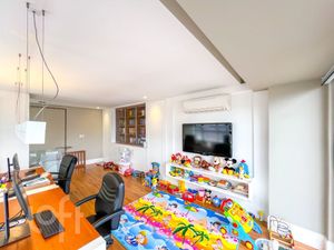Image 26 - 551443
