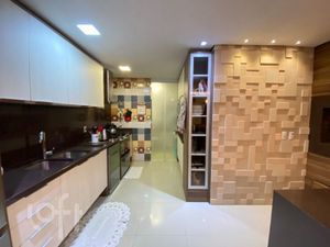 Image 11 - 551516