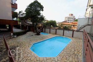 Image 37 - 551517