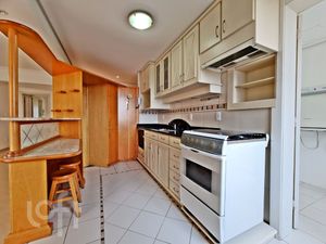 Image 6 - 551598