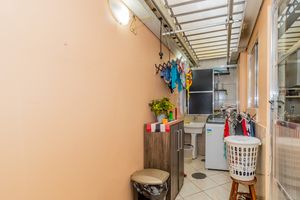 Image 33 - 551654