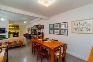 Image 4 - 551713