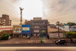 Image 23 - 551713