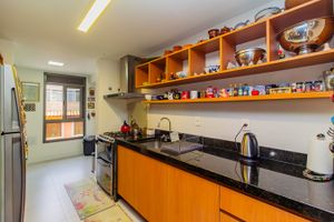 Image 35 - 551713