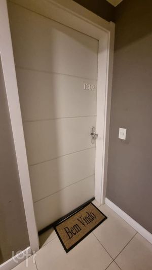 Image 19 - 551890
