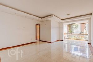 Image 22 - 551896