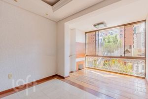 Image 1 - 551896