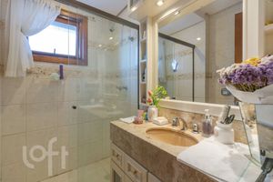 Image 15 - 552374