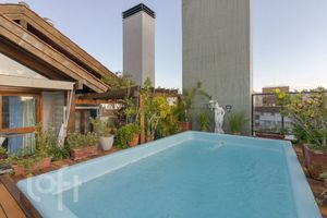 Image 31 - 552374