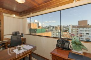 Image 11 - 552374