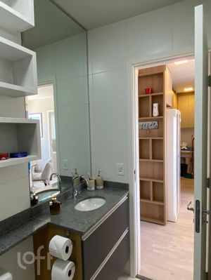 Image 11 - 553698
