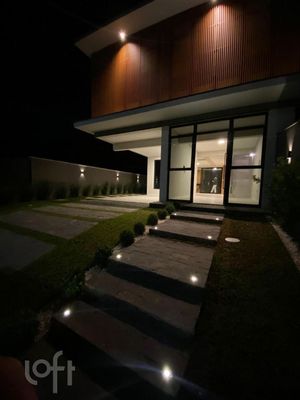 Image 70 - 554008