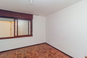 Image 17 - 554077