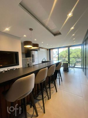 Image 18 - 554325