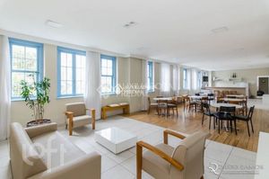 Image 17 - 554467
