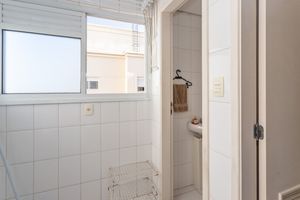 Image 41 - 554959